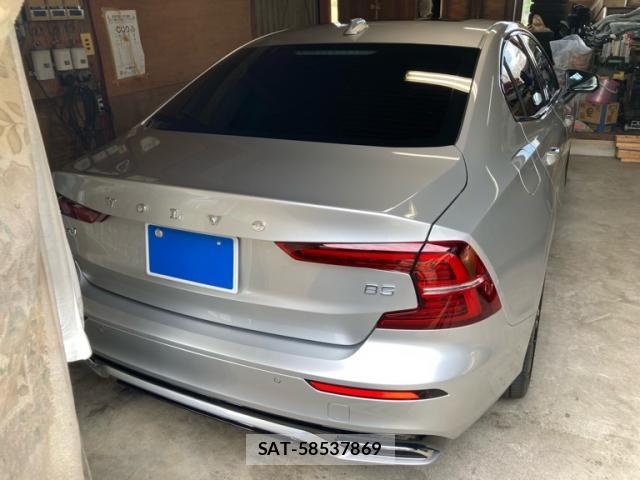 Volvo S60 2022-10 8053913-2