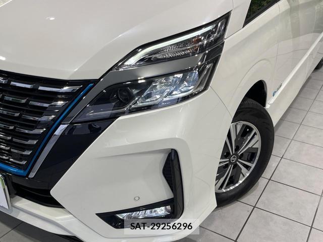 Nissan SERENA 2022-11 8053636-11