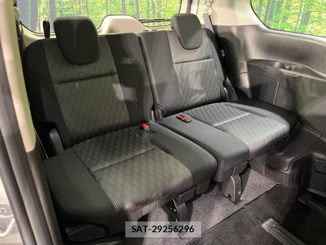 Nissan SERENA 2022-11 8053636-8