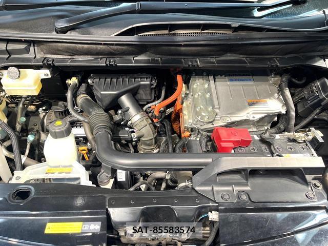 Nissan SERENA 2018-04 8053991-18
