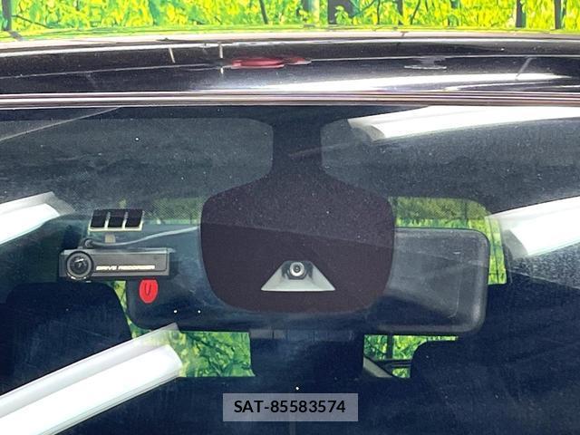 Nissan SERENA 2018-04 8053991-3