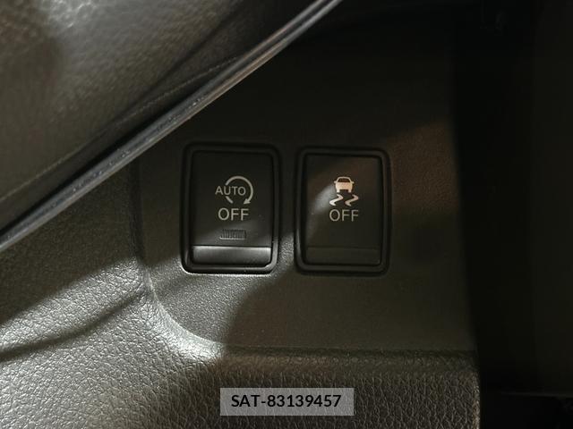 Nissan SERENA 2014-11 8054543-4