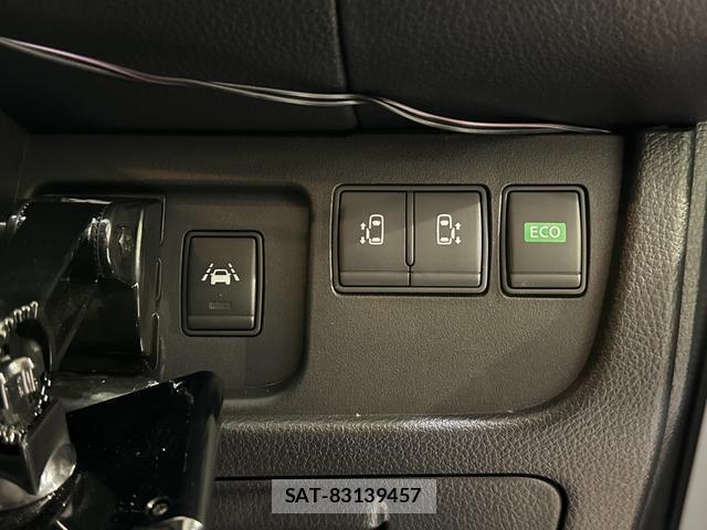 Nissan SERENA 2014-11 8054543-5