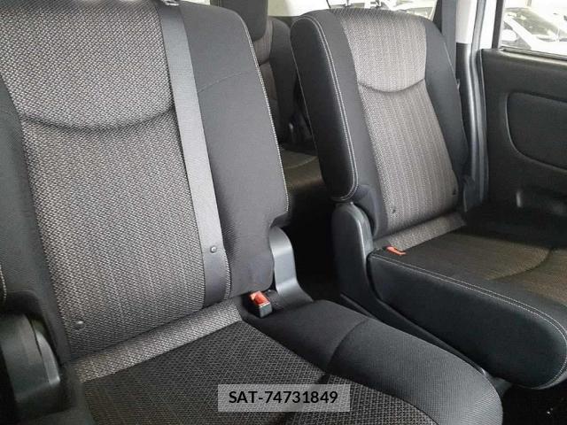 Nissan SERENA 2014-06 8055125-6