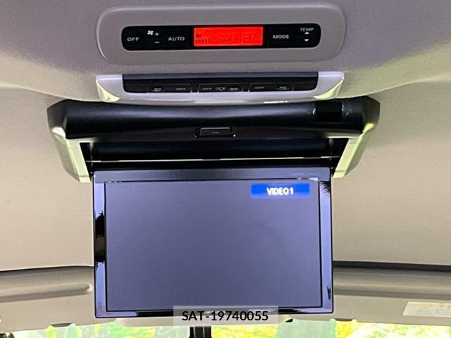 Nissan SERENA 2018-06 8055185-5