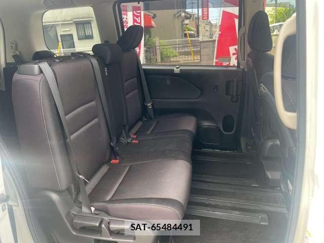 Nissan SERENA 2018-12 8055205-11