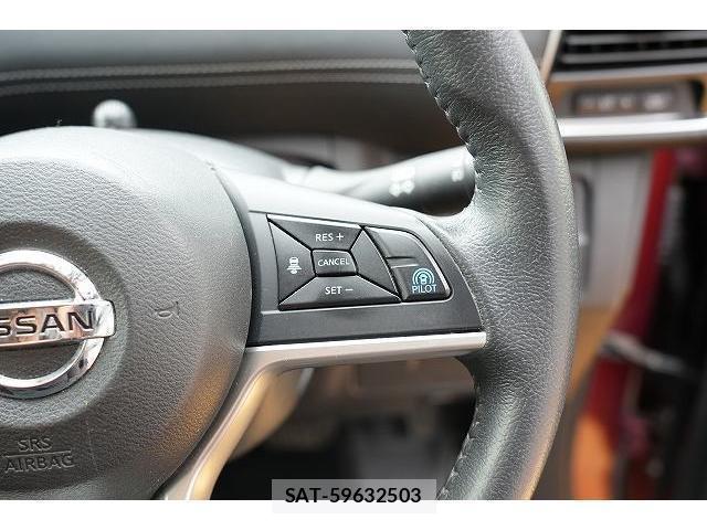 Nissan SERENA 2017-01 8055463-12