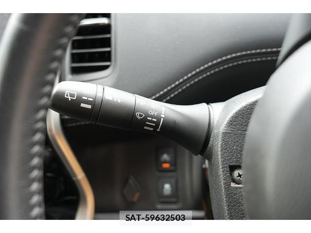 Nissan SERENA 2017-01 8055463-14