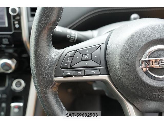 Nissan SERENA 2017-01 8055463-17