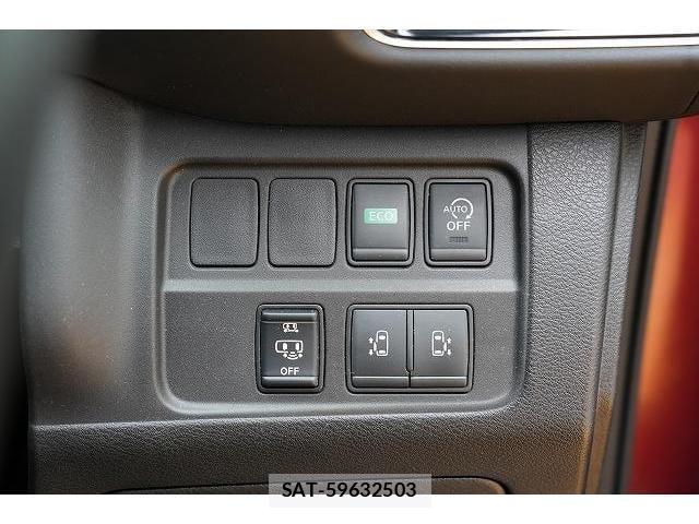 Nissan SERENA 2017-01 8055463-4