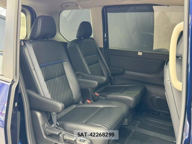 Nissan SERENA 2026-05 8055528-18