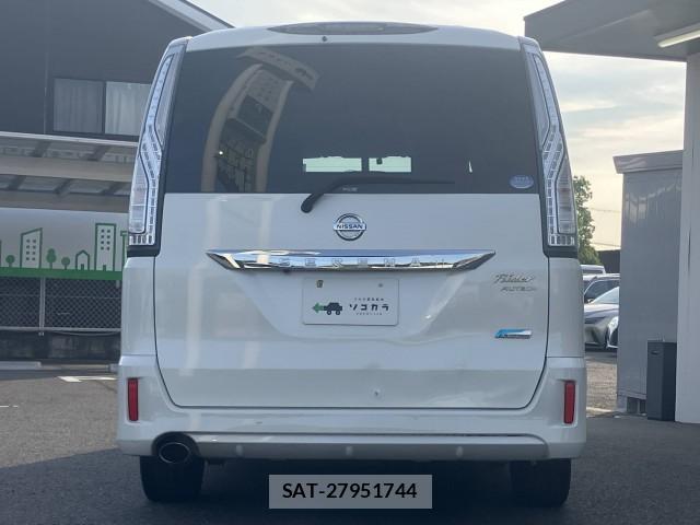 Nissan SERENA 2013-07 8055623-1