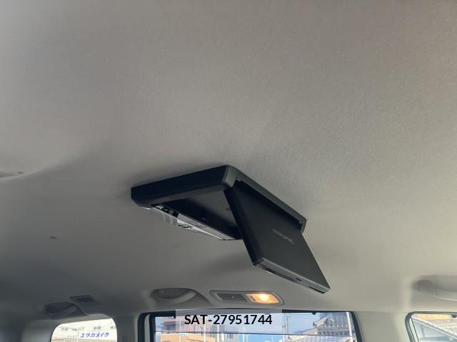 Nissan SERENA 2013-07 8055623-15
