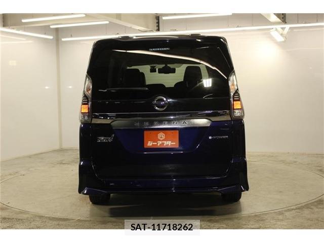 Nissan SERENA 2018-09 8055902-5