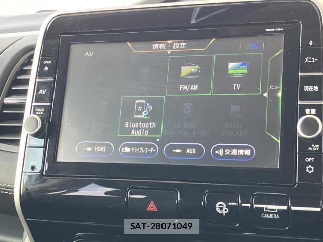 Nissan SERENA 2018-01 8056198-10