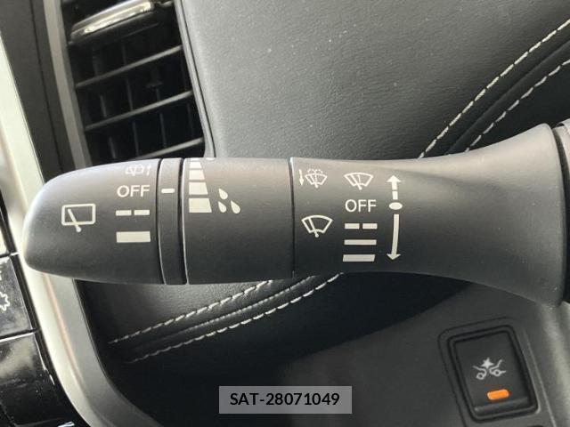 Nissan SERENA 2018-01 8056198-14