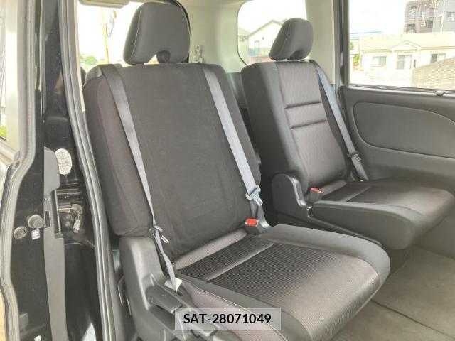 Nissan SERENA 2018-01 8056198-4