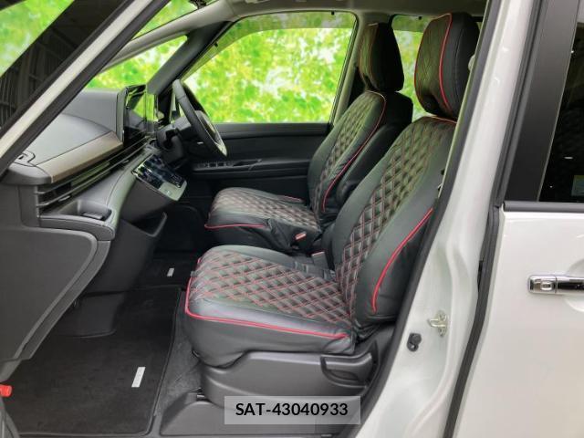 Nissan SERENA 2023-07 8056216-6