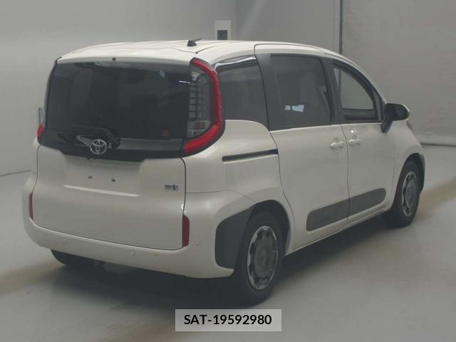 Toyota SIENTA 2023-11 8053336-1