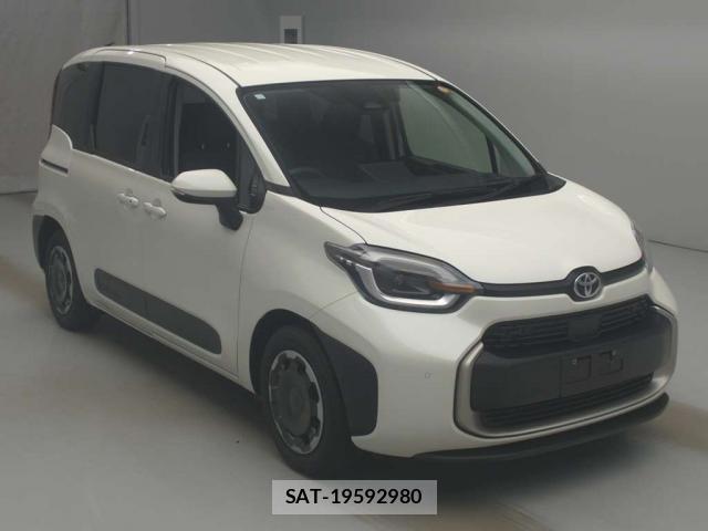 Toyota SIENTA 2023-11 8053336-3