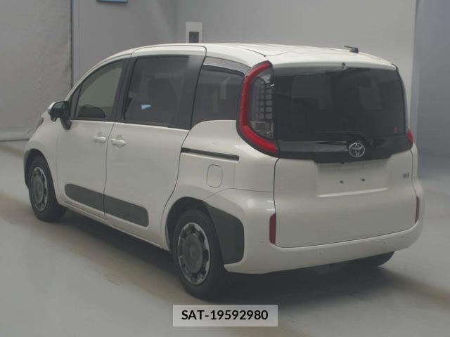Toyota SIENTA 2023-11 8053336-4
