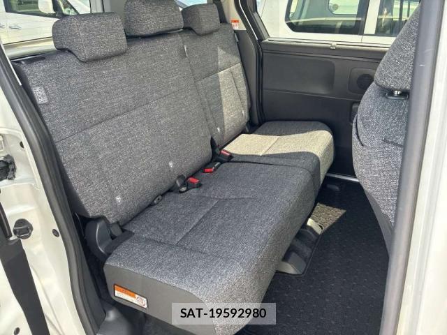 Toyota SIENTA 2023-11 8053336-7