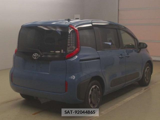 Toyota SIENTA 2024-09 8053342-1