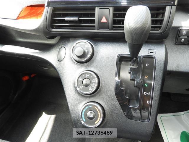 Toyota SIENTA 2019-03 8053402-10