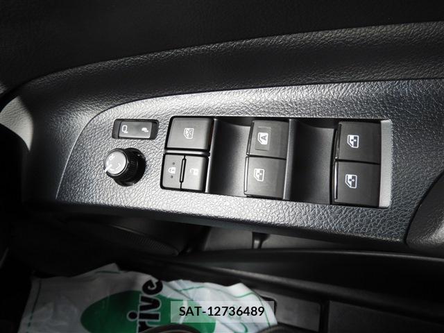 Toyota SIENTA 2019-03 8053402-17
