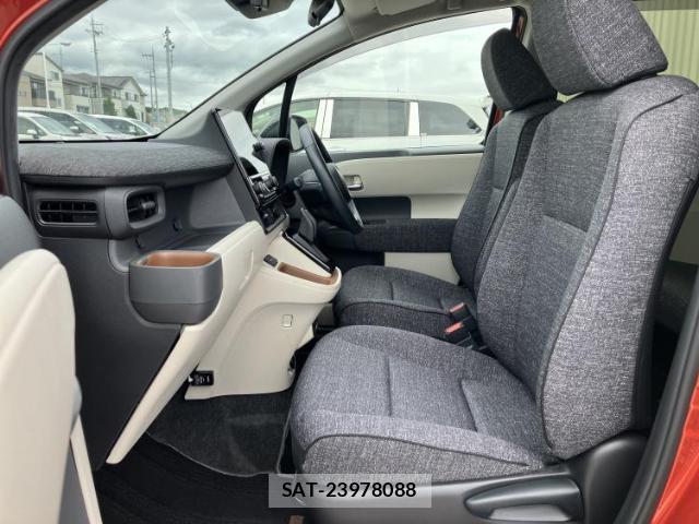 Toyota SIENTA 2023-06 8053521-6