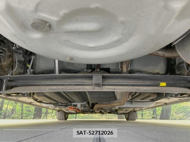 Toyota SIENTA 2017-10 8053718-19