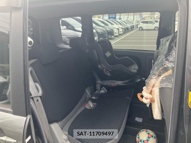 Toyota SIENTA 2010-02 8053953-9