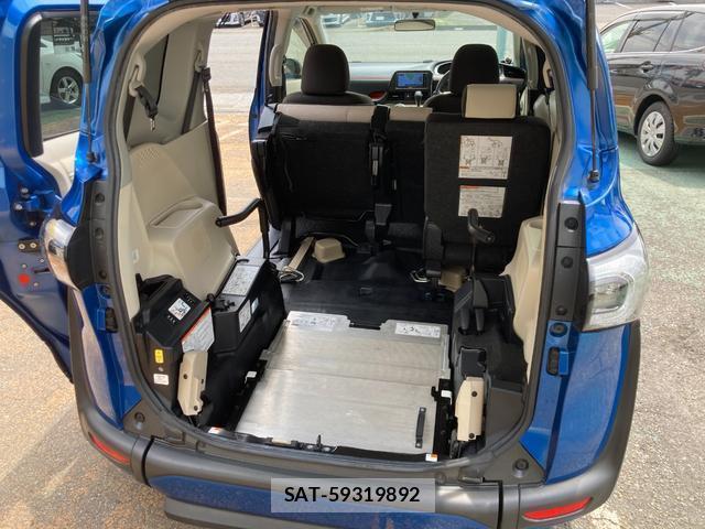 Toyota SIENTA 2015-12 8054304-11