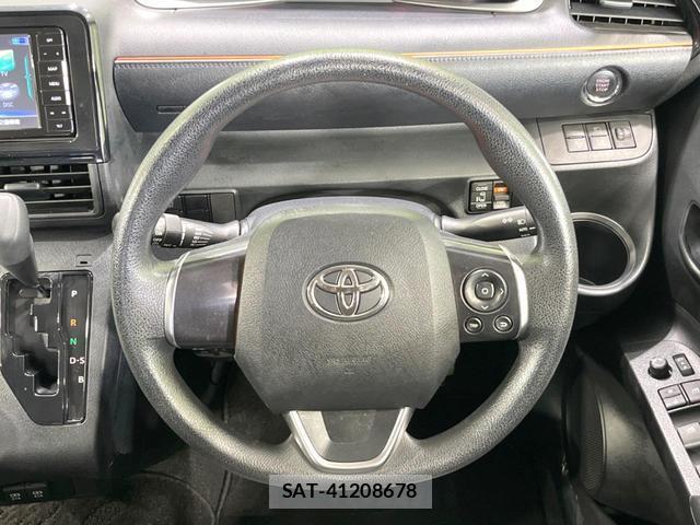 Toyota SIENTA 2021-09 8054306-11