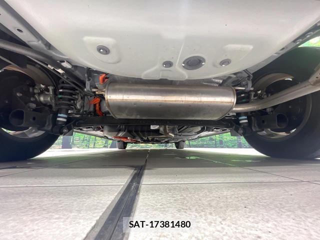 Toyota SIENTA 2023-09 8054319-18