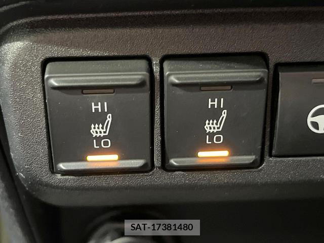 Toyota SIENTA 2023-09 8054319-4