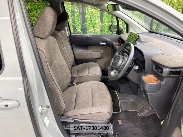 Toyota SIENTA 2023-09 8054319-7