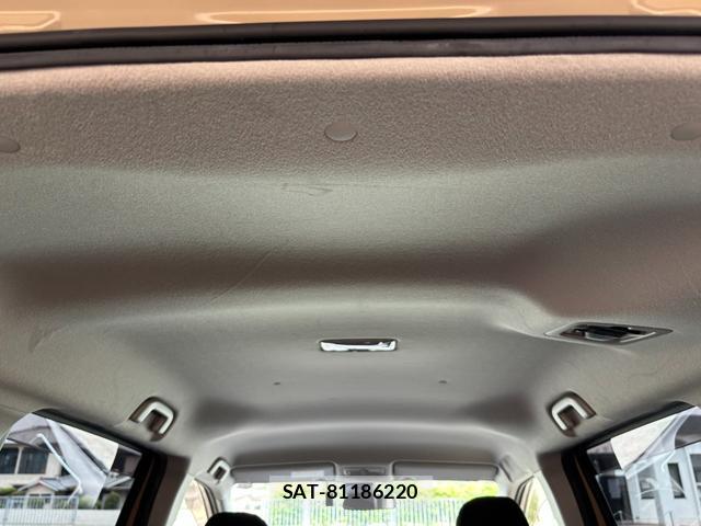 Toyota SIENTA 2018-09 8054837-14