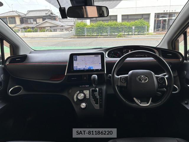 Toyota SIENTA 2018-09 8054837-15