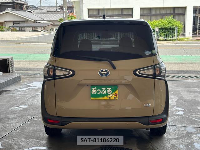 Toyota SIENTA 2018-09 8054837-3