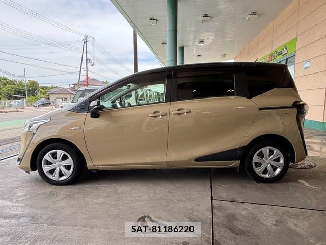 Toyota SIENTA 2018-09 8054837-5
