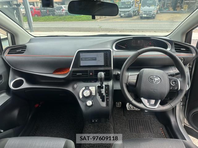 Toyota SIENTA 2018-09 8054902-1