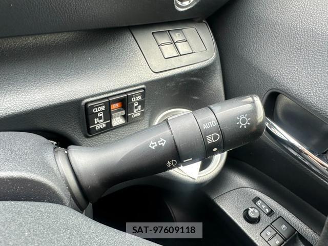Toyota SIENTA 2018-09 8054902-10