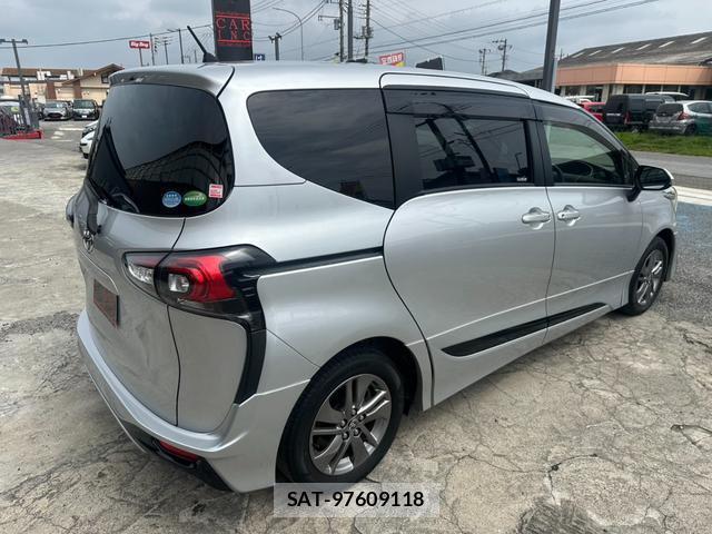 Toyota SIENTA 2018-09 8054902-17