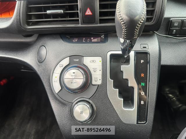 Toyota SIENTA 2018-12 8054904-8