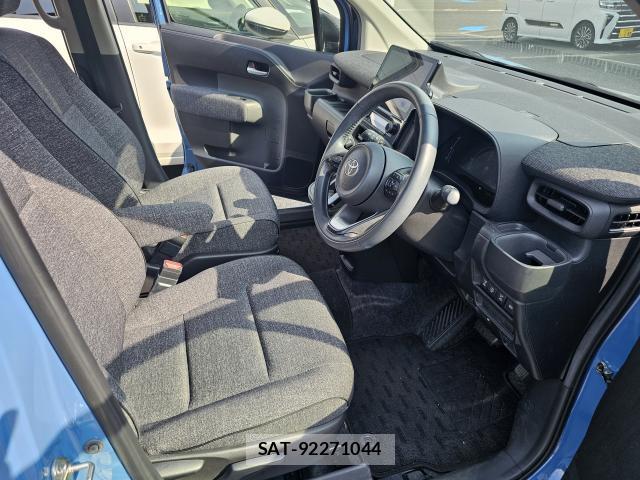Toyota SIENTA 2023-07 8054997-3