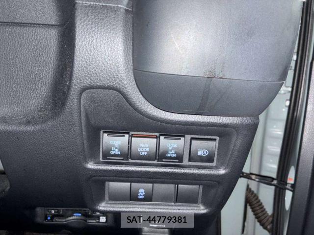 Toyota SIENTA 2022-12 8055042-12