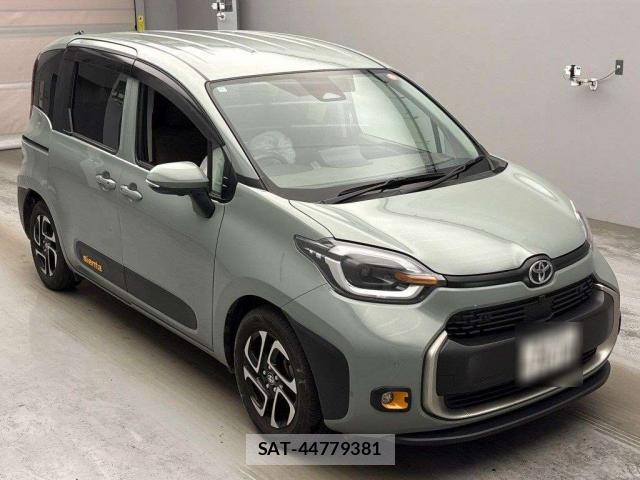 Toyota SIENTA 2022-12 8055042-13