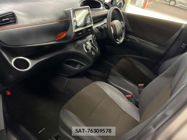 Toyota SIENTA 2021-11 8055059-5