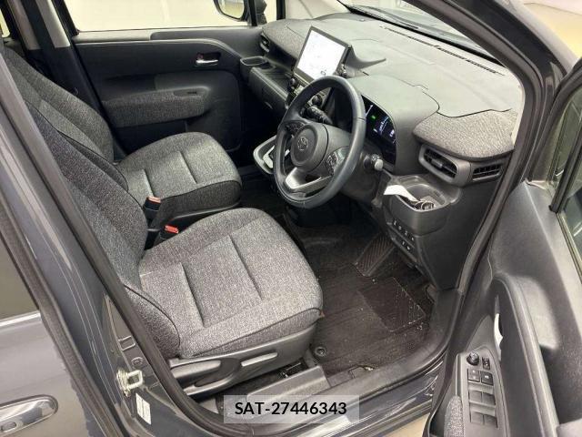 Toyota SIENTA 2023-05 8055061-6